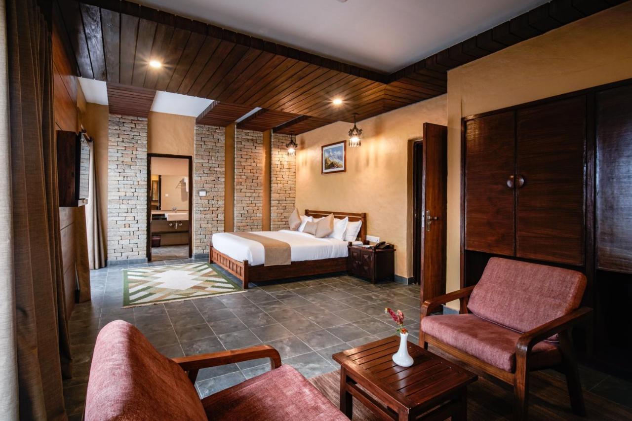 Bar Peepal Resort Pokhara Exteriör bild A room at the resort