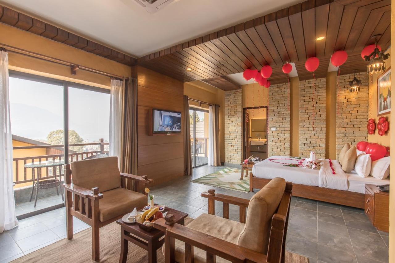 Bar Peepal Resort Pokhara Exteriör bild Deluxe Suite