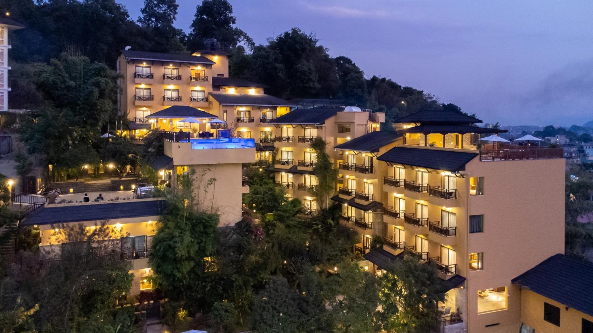 Bar Peepal Resort Pokhara Exteriör bild The Royal Paradise Hotel and Spa