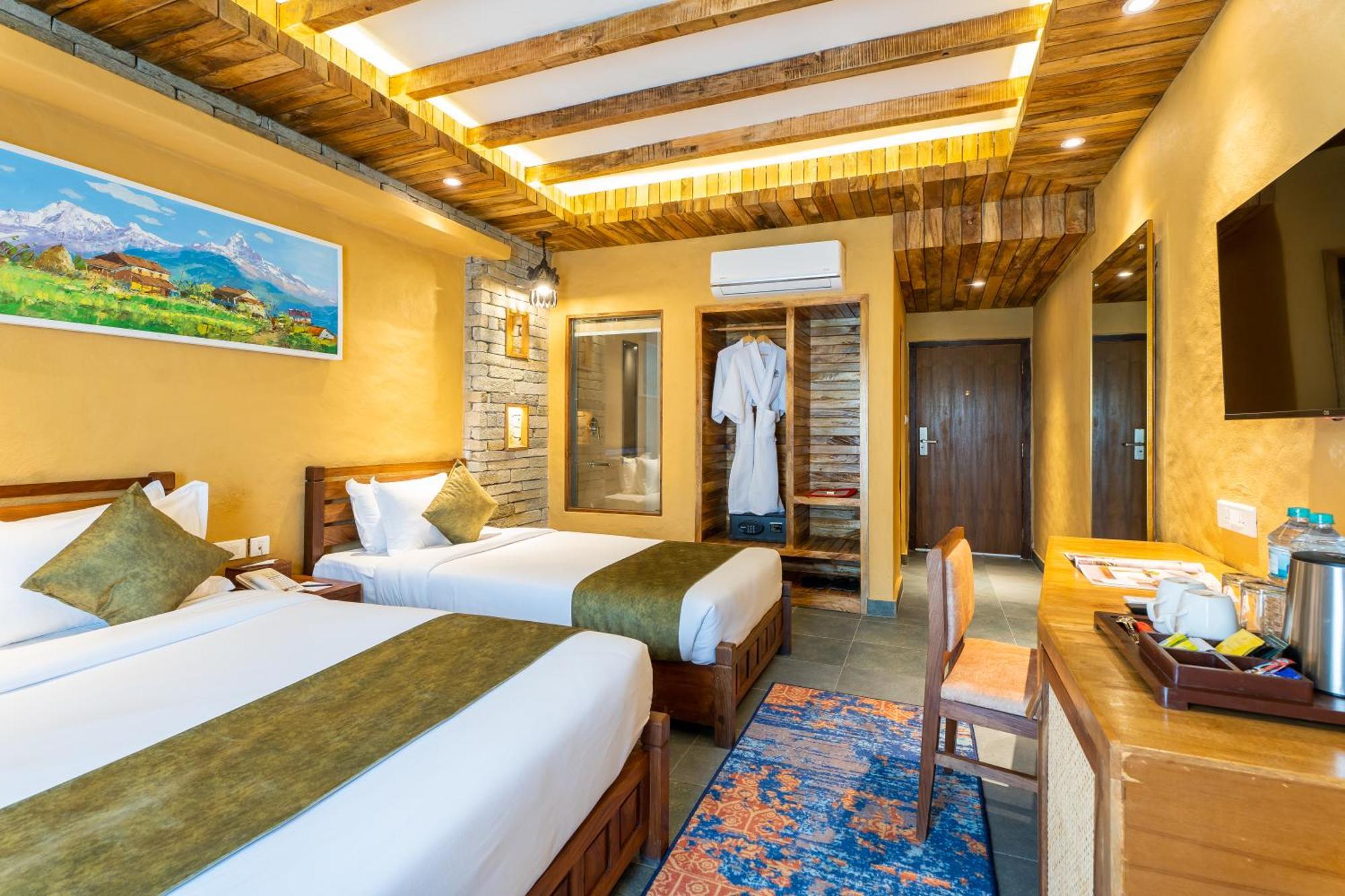 Bar Peepal Resort Pokhara Exteriör bild Deluxe Room
